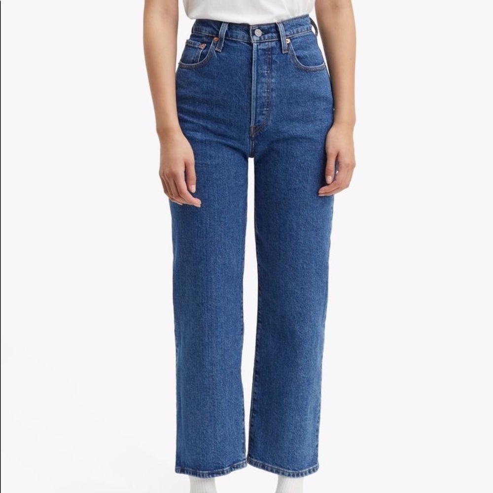 Levi’s ribcage straight ankle — Georgie wash